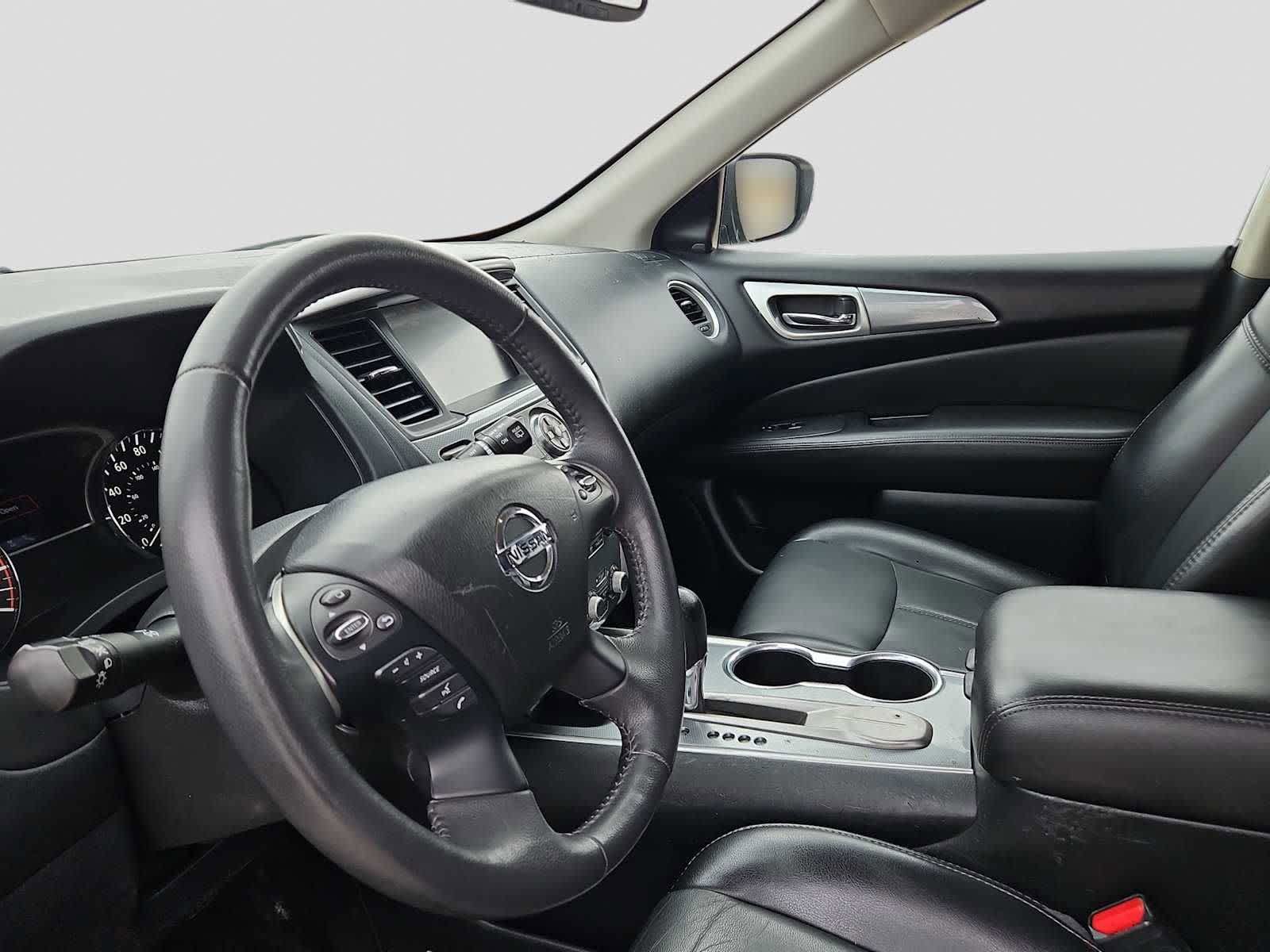 Used 2020 Nissan Pathfinder SL FWD image 10