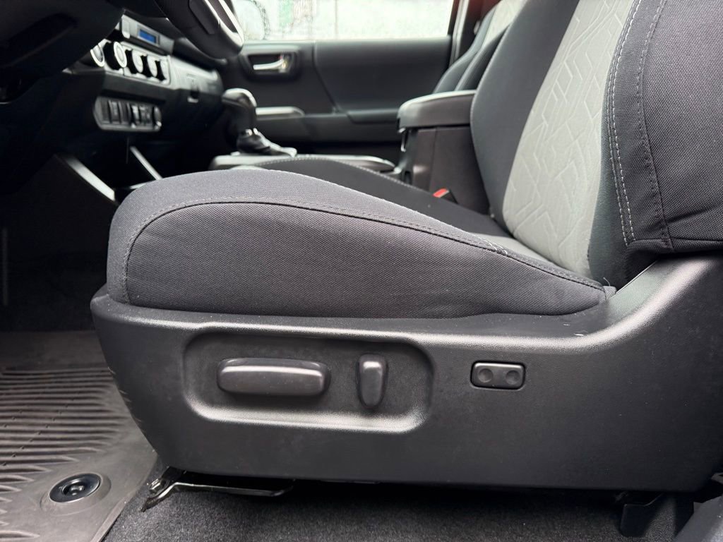 Certified 2022 Toyota Tacoma TRD Sport image 19