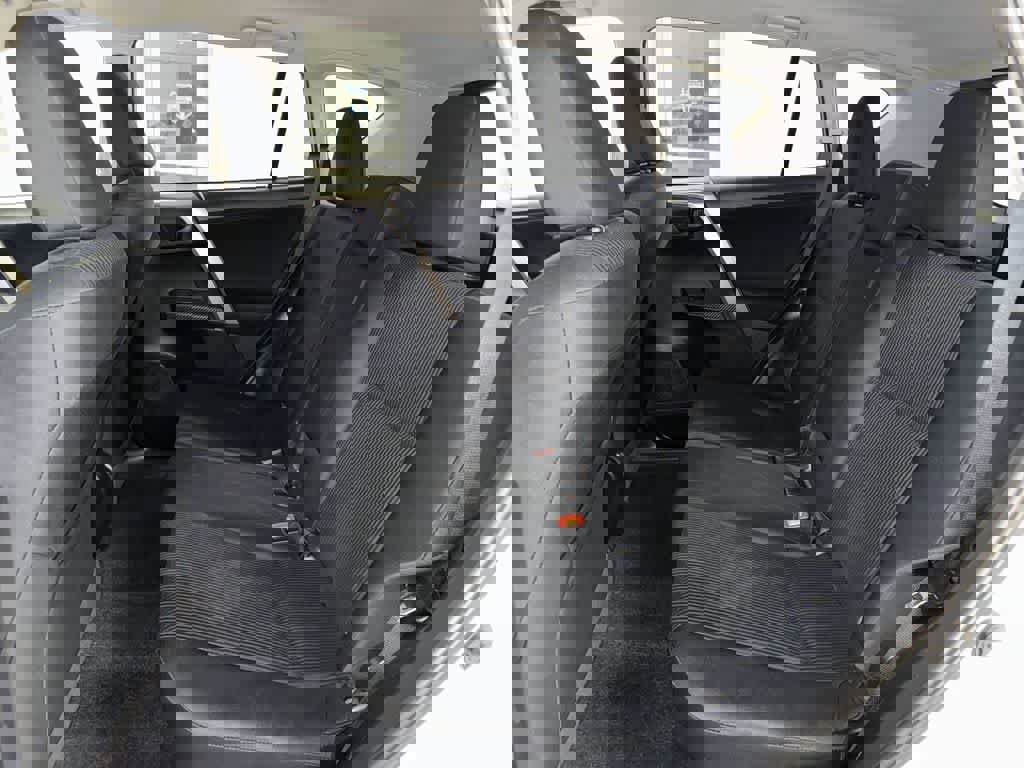 Used 2015 Toyota RAV4 LE AWD/4WD image 17