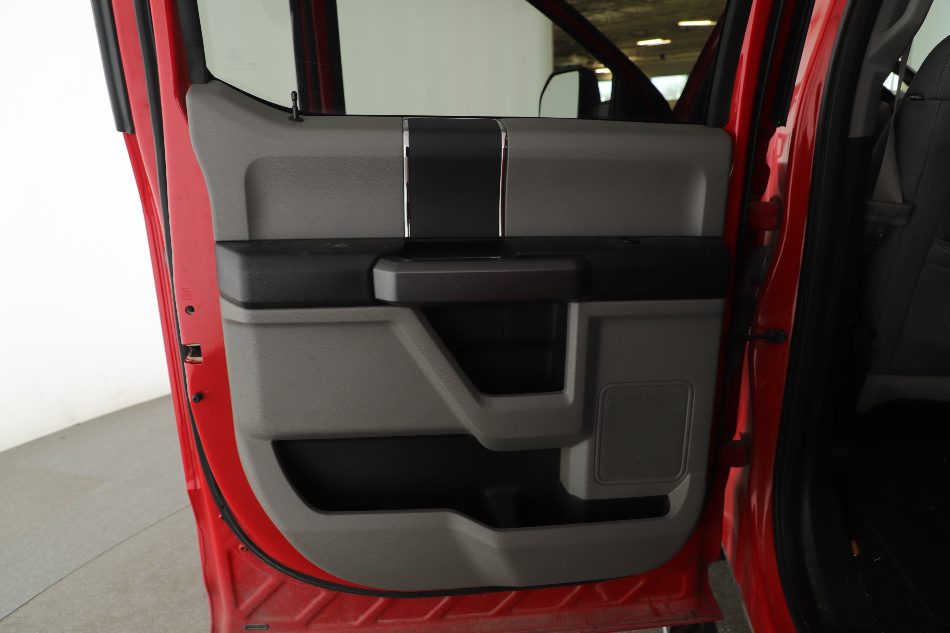 Used 2017 Ford F350 XLT w/ XLT Value Package image 22