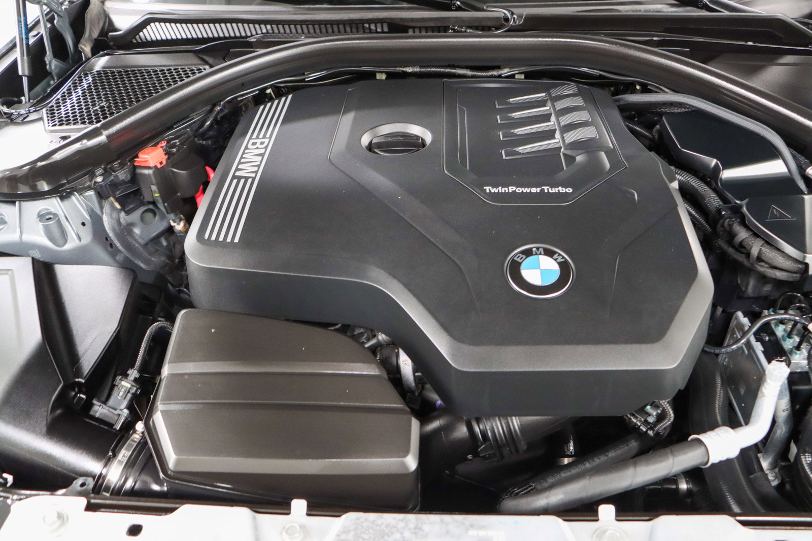 Used 2023 BMW 330i Sedan w/ Premium Package image 29