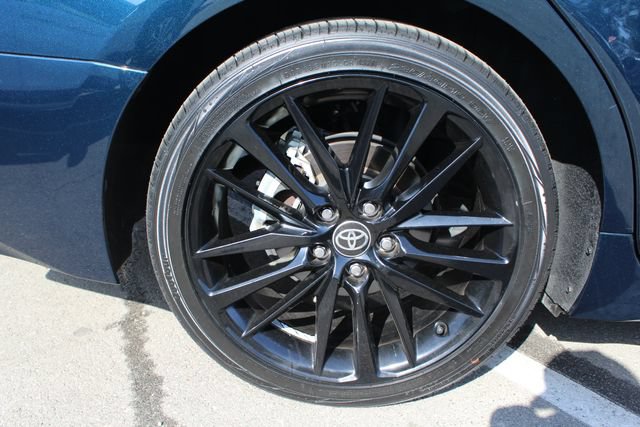 Used 2021 Toyota Camry XSE FWD image 11