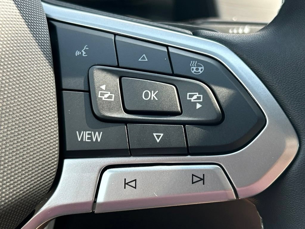 New 2026 Volkswagen Atlas Cross Sport SE FWD image 29
