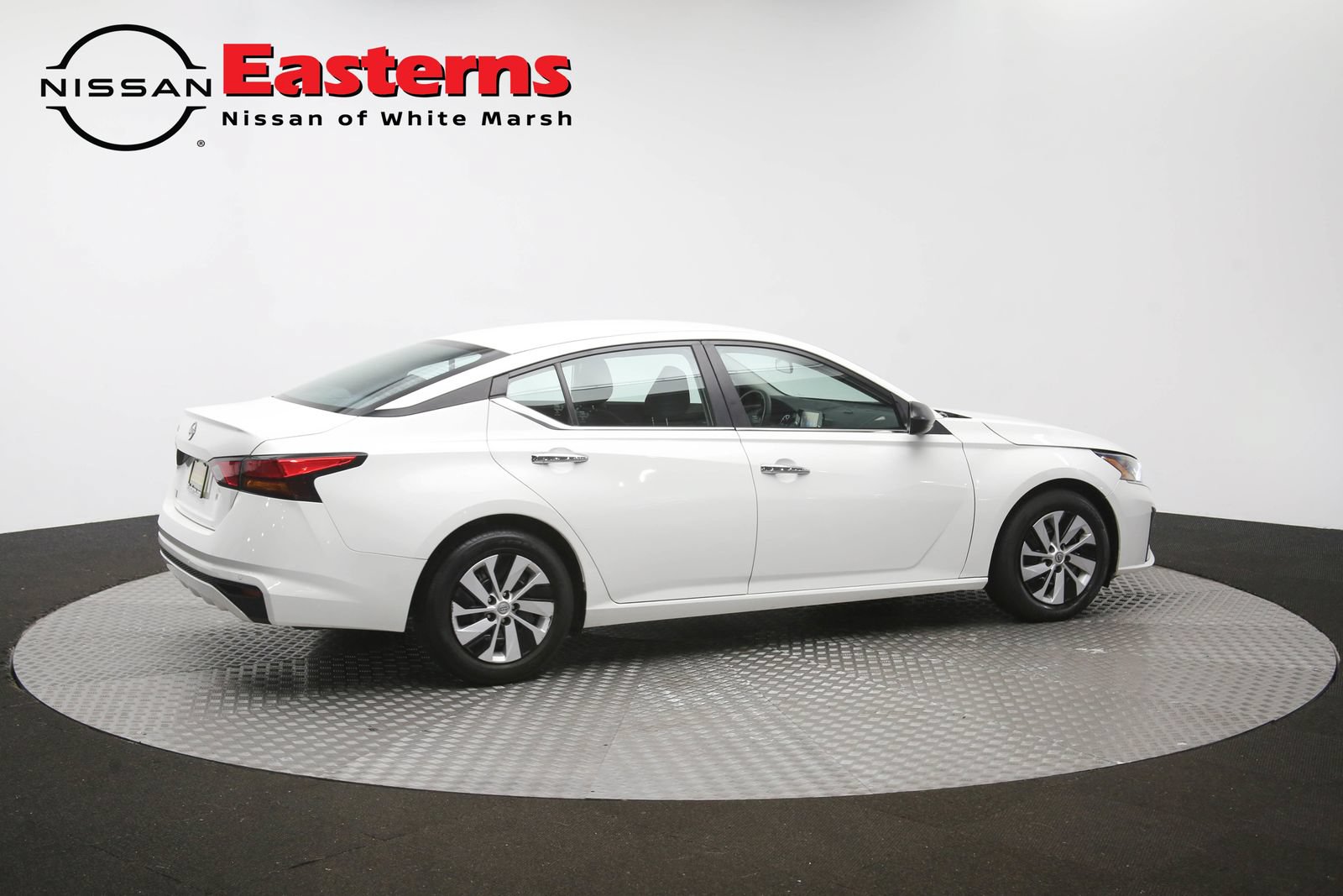 Used 2024 Nissan Altima 2.5 S FWD image 41