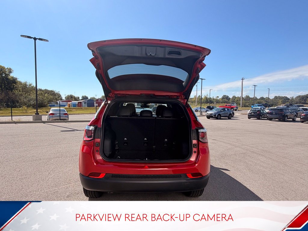 Used 2023 Jeep Compass Latitude AWD/4WD image 7