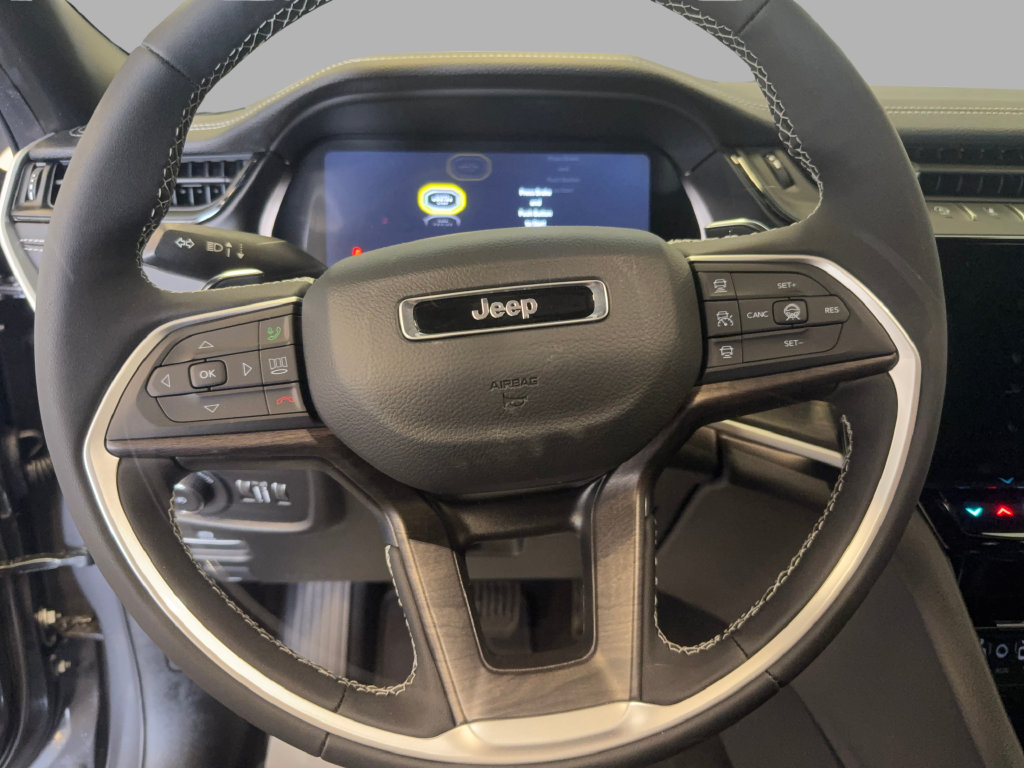 New 2026 Jeep Grand Cherokee Limited AWD/4WD image 14