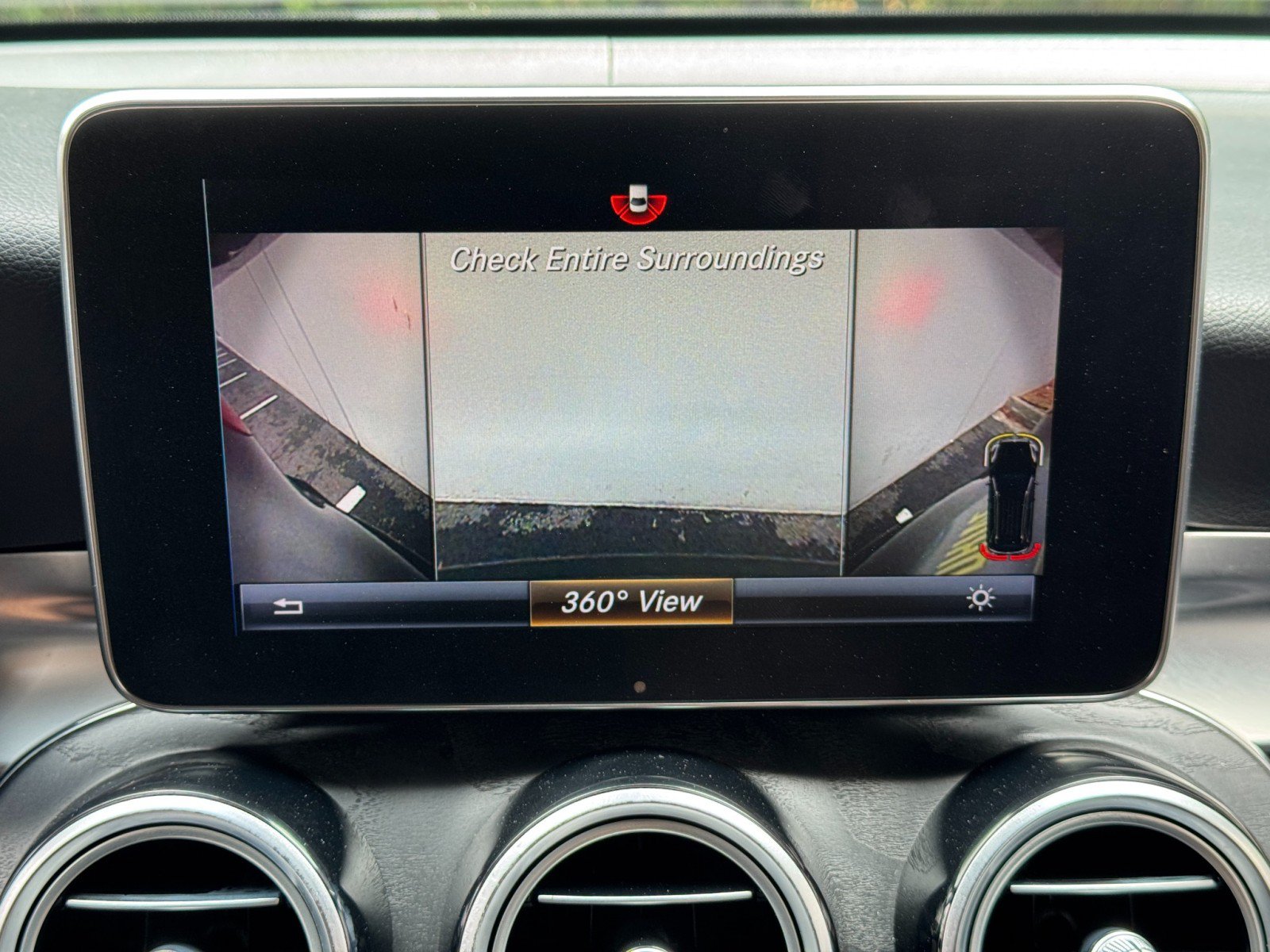 Used 2018 Mercedes-Benz GLC 350e 4MATIC image 27