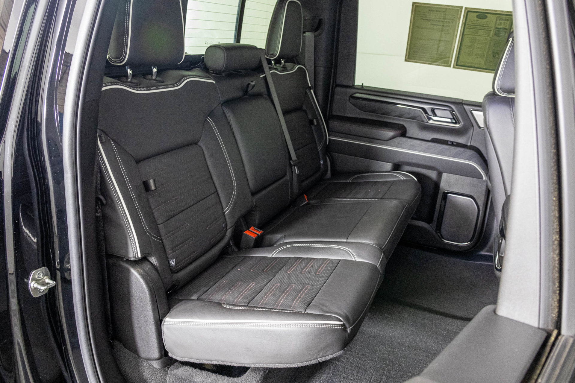 Used 2025 GMC Sierra 2500 AT4X AWD/4WD image 50