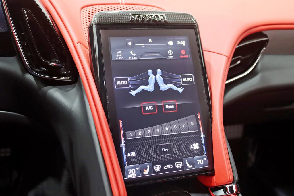 Used 2022 Ferrari Roma RWD image 32
