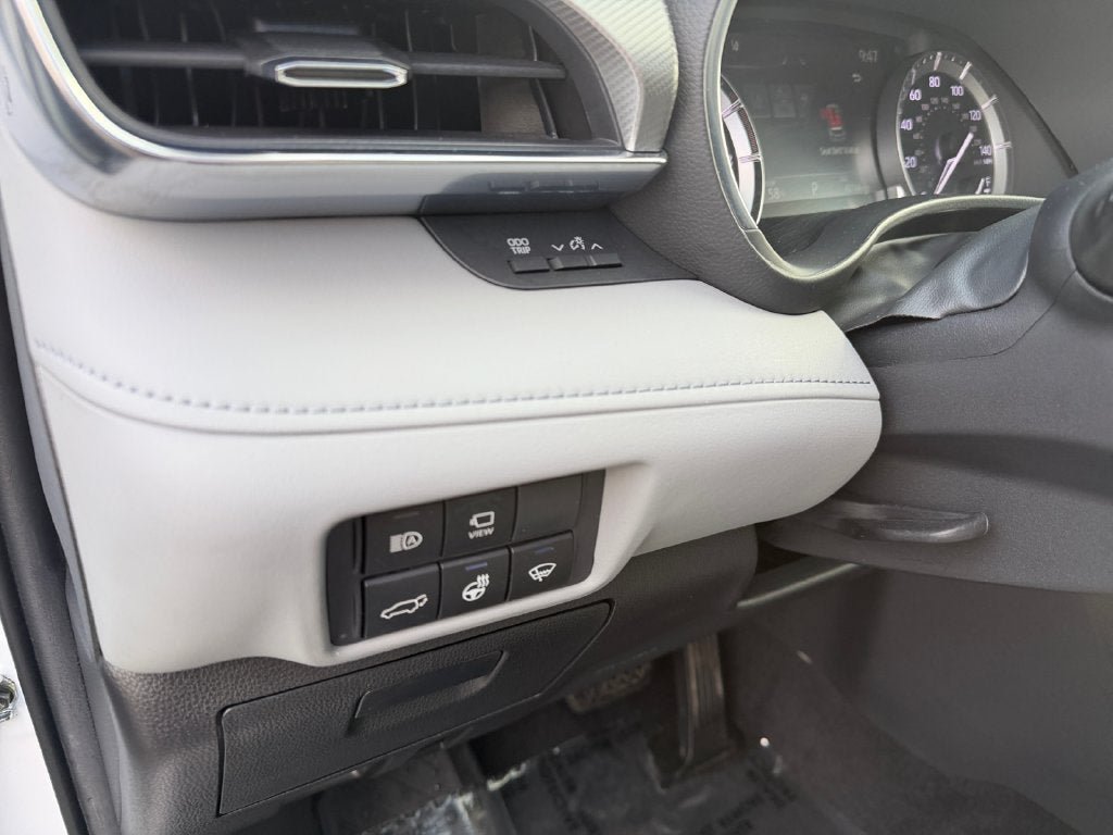 Used 2022 Toyota Highlander Platinum AWD/4WD image 19