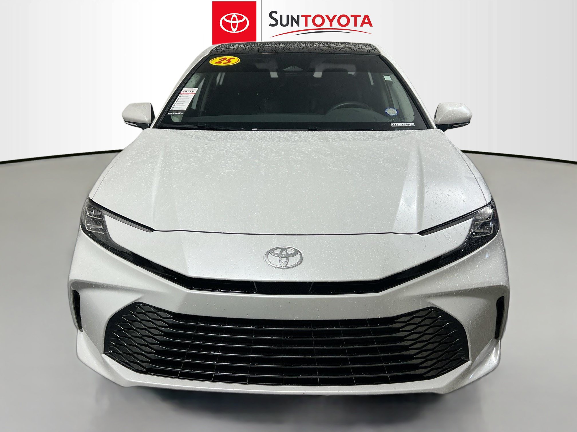 Used 2025 Toyota Camry XLE FWD image 10