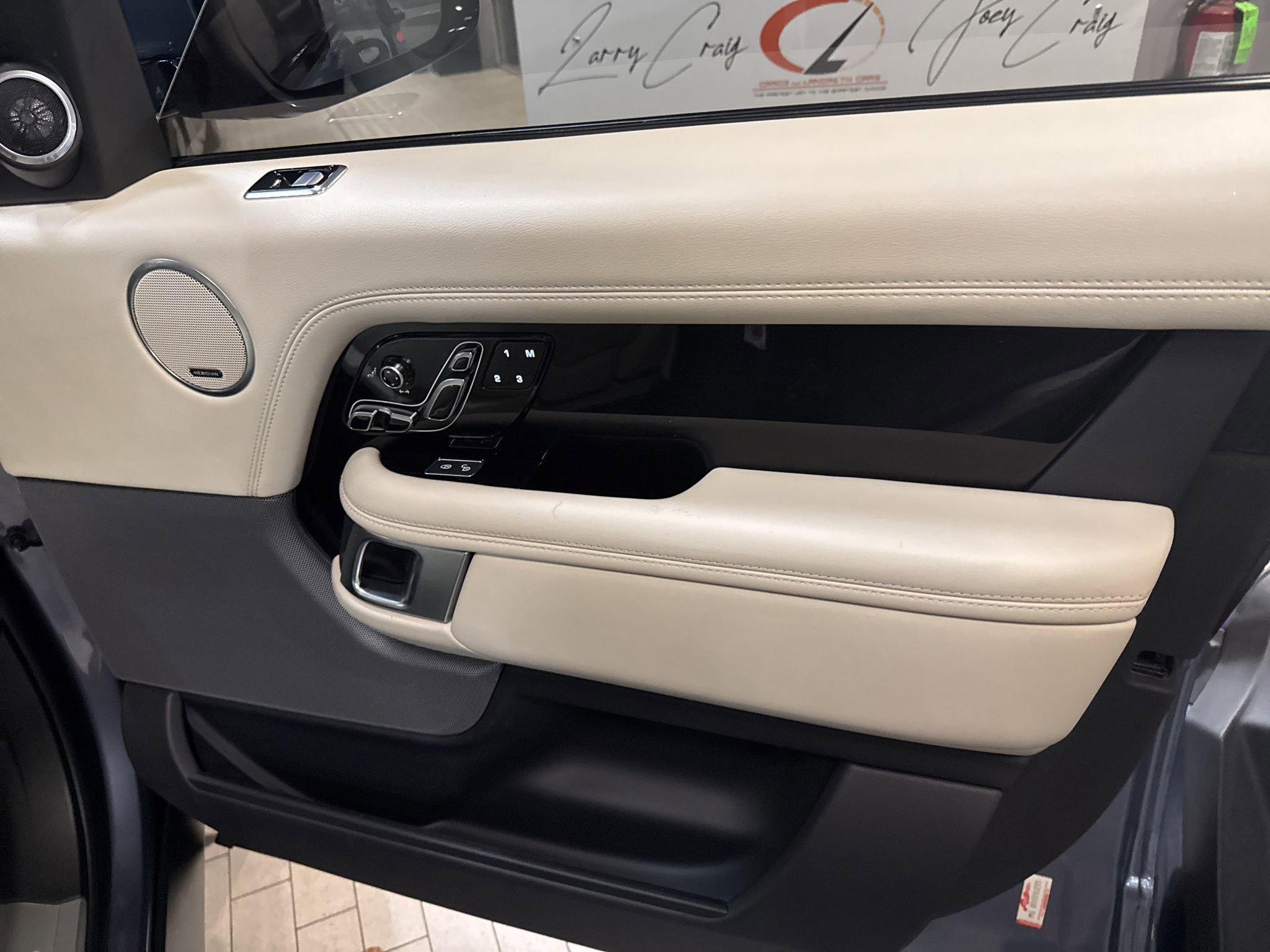 Used 2020 Land Rover Range Rover HSE AWD/4WD image 9