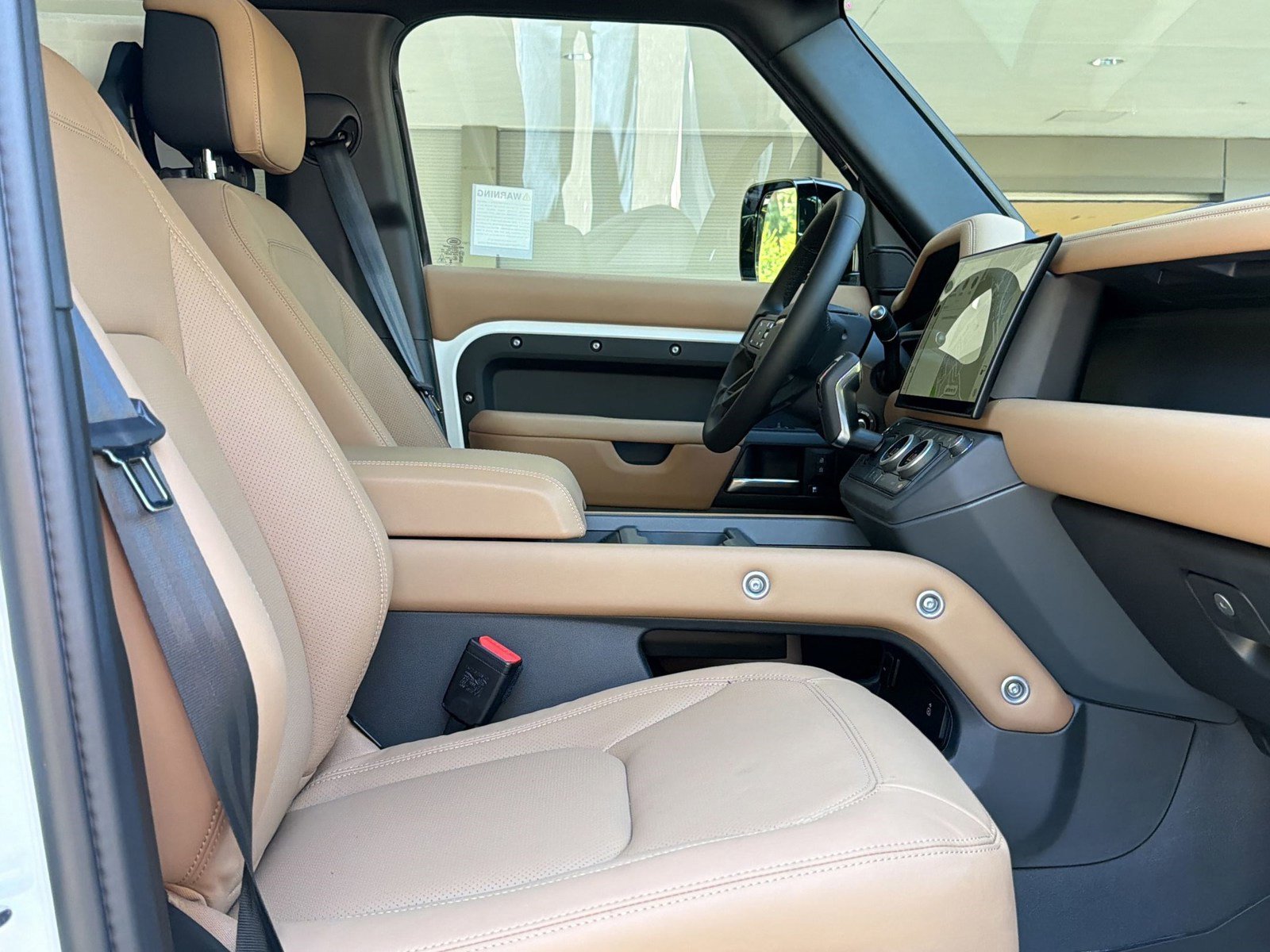 New 2026 Land Rover Defender 110 X-Dynamic SE AWD/4WD image 31