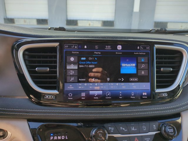 Used 2021 Chrysler Pacifica Touring-L w/ Premium & Safety Sphere Group image 13