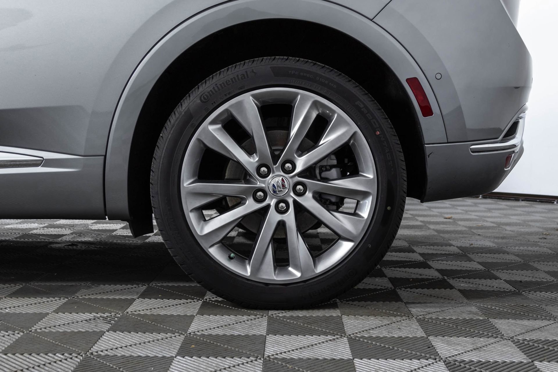 Used 2023 Buick Envision Avenir AWD/4WD image 48