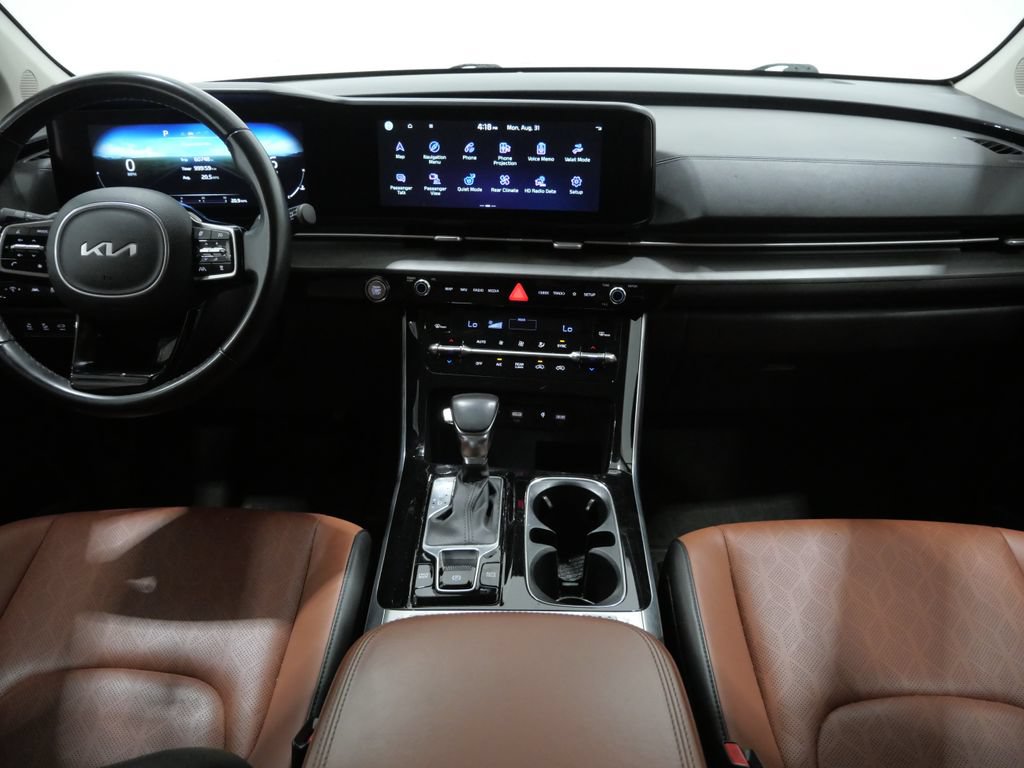 Used 2023 Kia Carnival SX FWD image 10