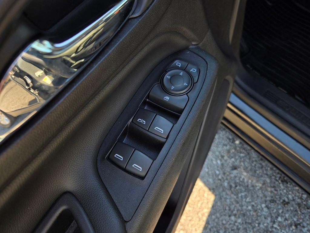 Used 2019 Chevrolet Equinox LT FWD image 12