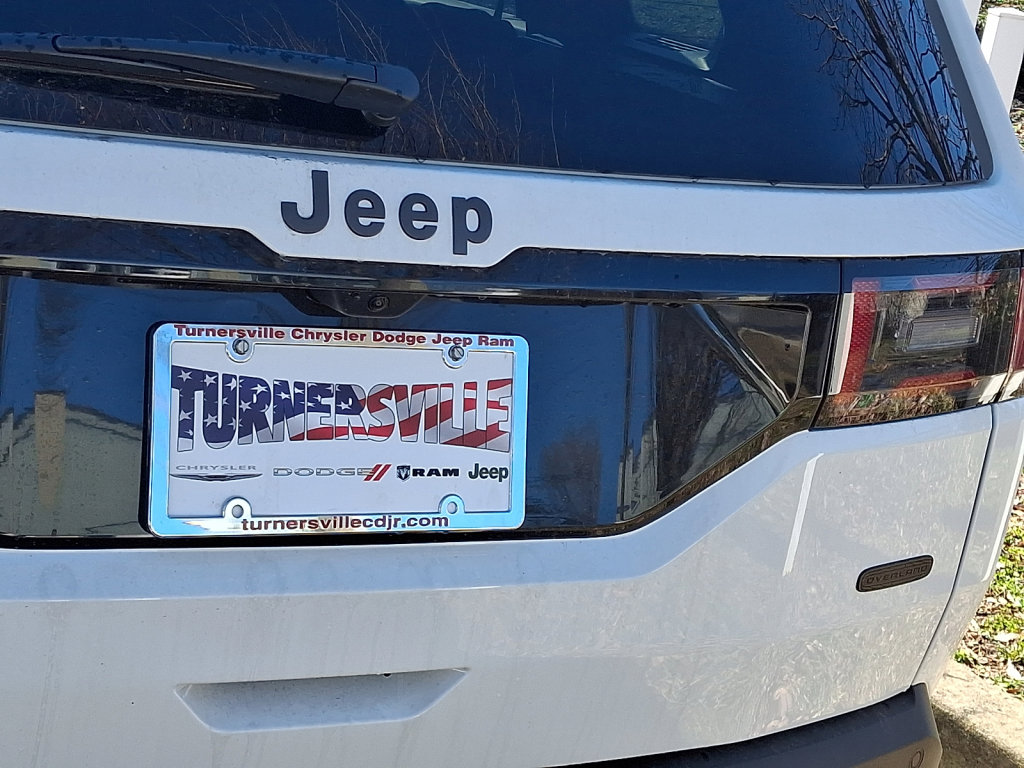 New 2026 Jeep Cherokee Overland image 4