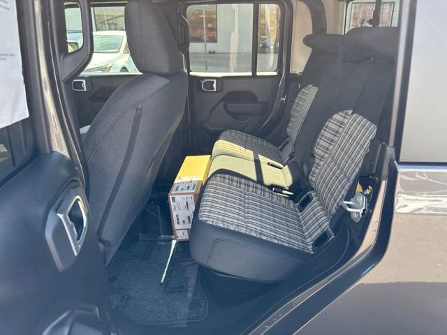 New 2026 Jeep Gladiator Sport AWD/4WD image 22