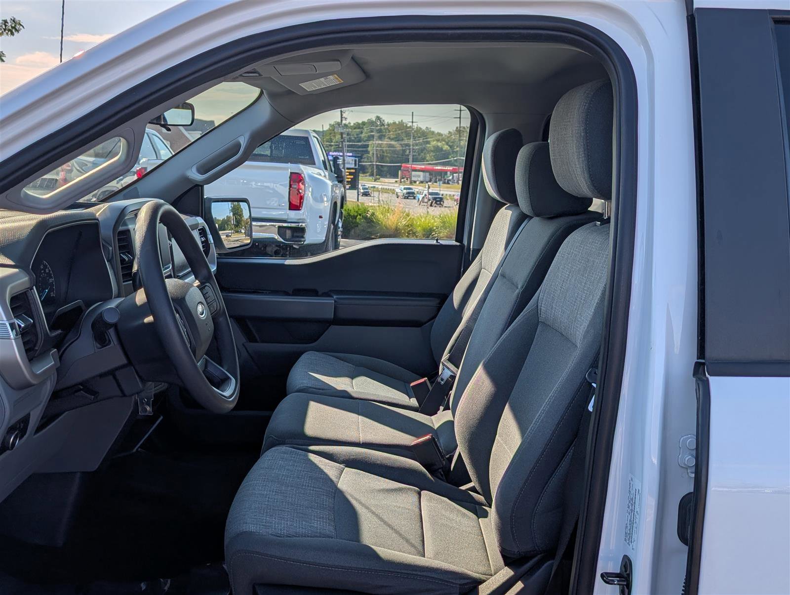 Used 2023 Ford F150 XLT image 15