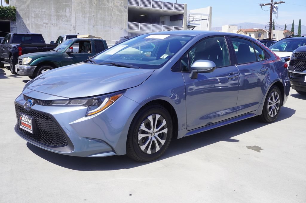 Certified 2022 Toyota Corolla LE FWD image 4