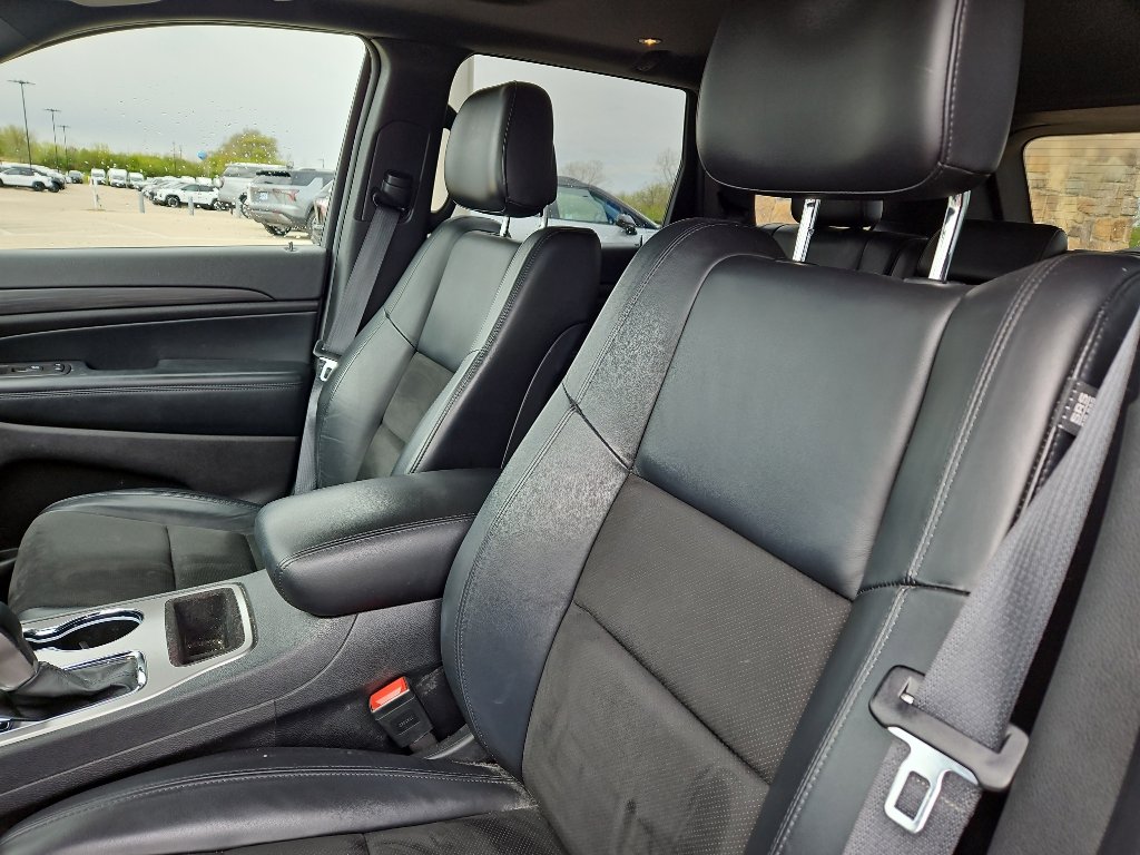 Used 2021 Jeep Grand Cherokee Laredo X AWD/4WD image 7