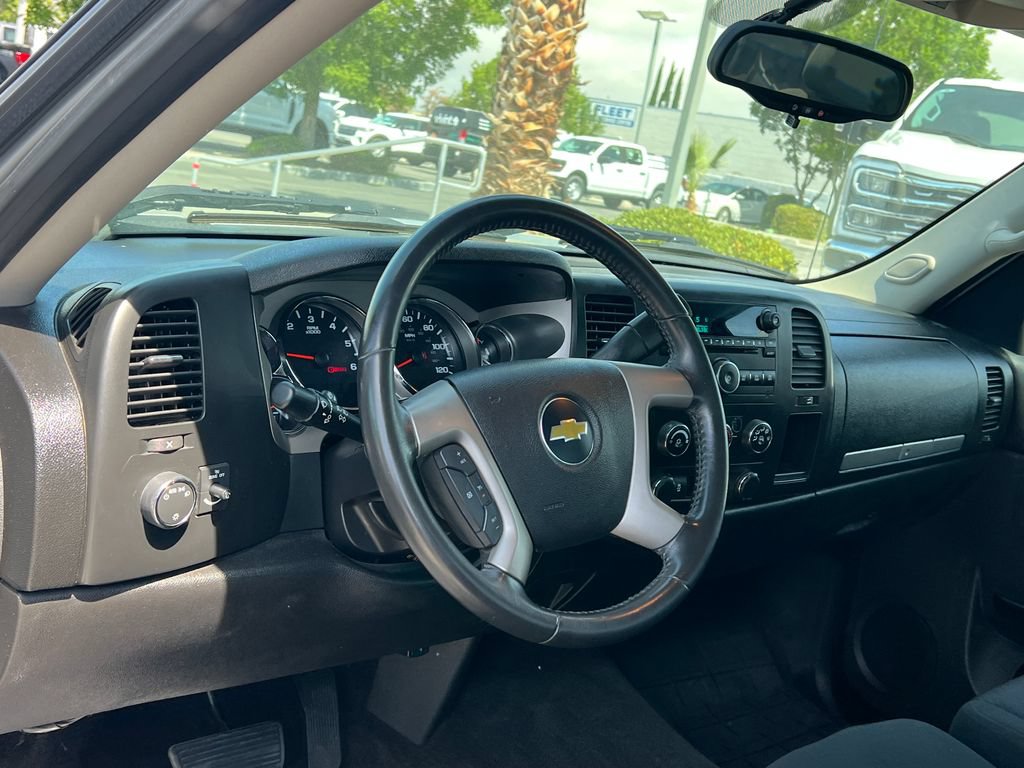 Used 2013 Chevrolet Silverado 1500 LT w/ Chrome Essentials Package RWD image 21