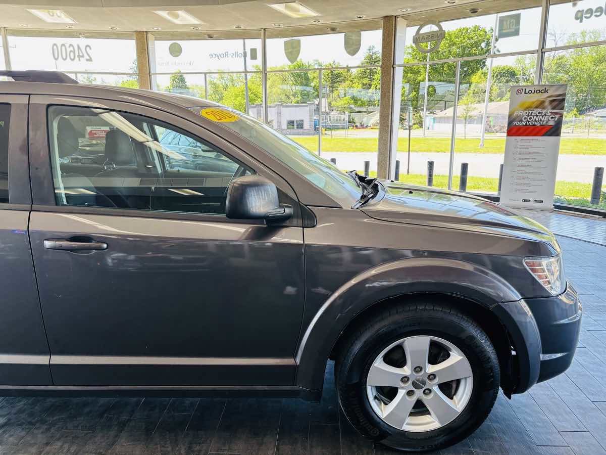 Used 2015 Dodge Journey SE w/ Quick Order Package 22F SE FWD image 2