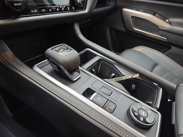 Used 2024 Nissan Pathfinder Platinum w/ Cargo Package image 38