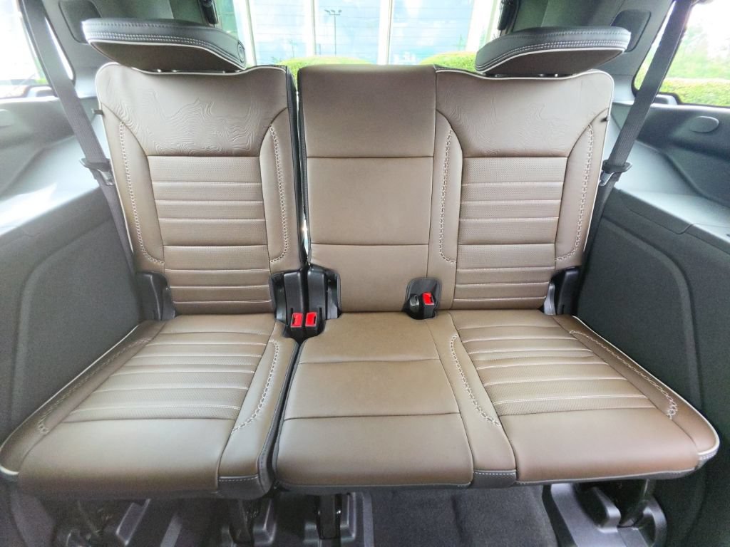 New 2026 GMC Yukon Denali Ultimate AWD/4WD image 23