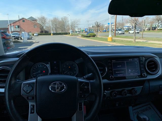 Used 2020 Toyota Tacoma SR5 image 17