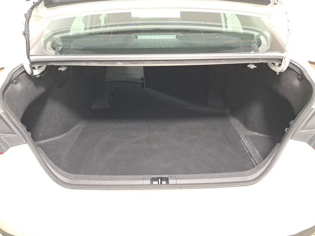 Used 2025 Toyota Camry LE image 10