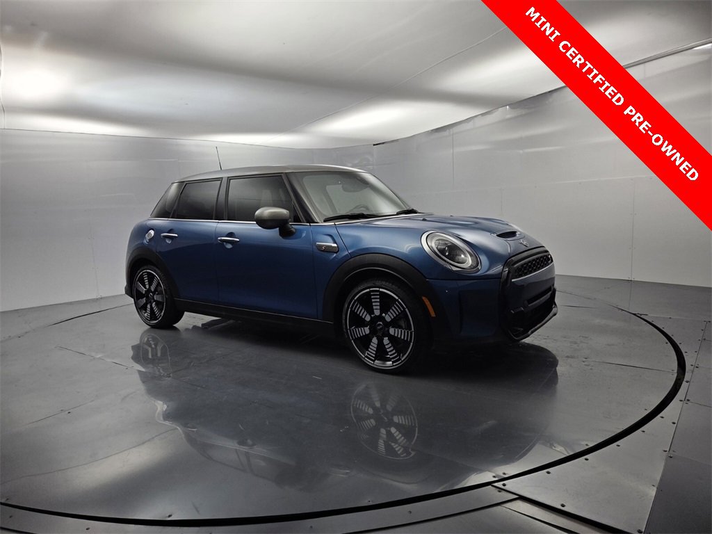 Used 2023 MINI Cooper S w/ Signature Upholstery Package image 2