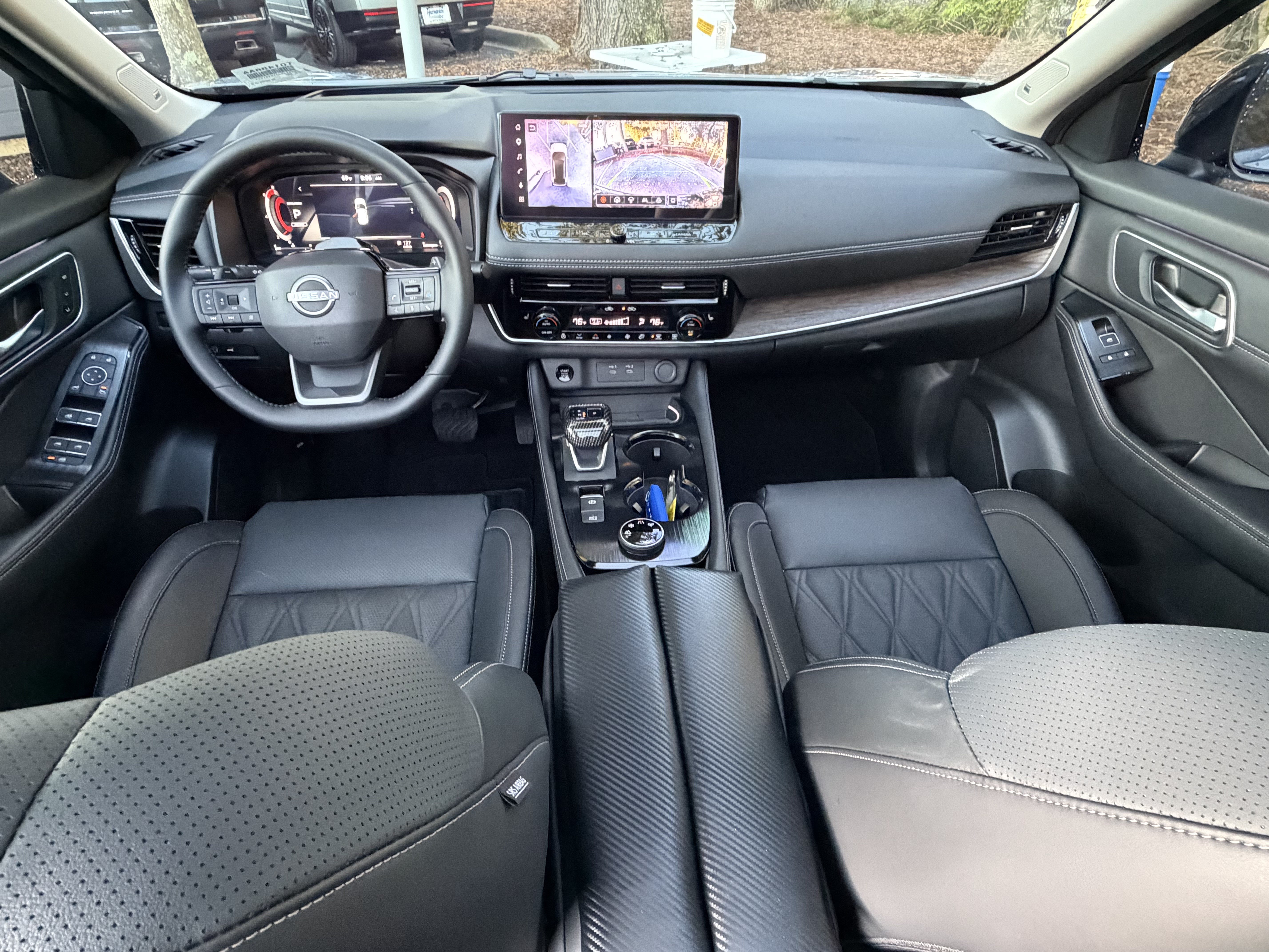 Used 2026 Nissan Rogue Platinum w/ Tech Package AWD/4WD image 33