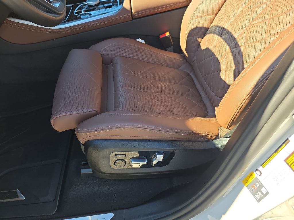 Used 2025 BMW X5 xDrive50e w/ Premium Package image 20