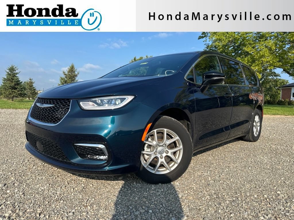 Used 2025 Chrysler Pacifica Select FWD image 1