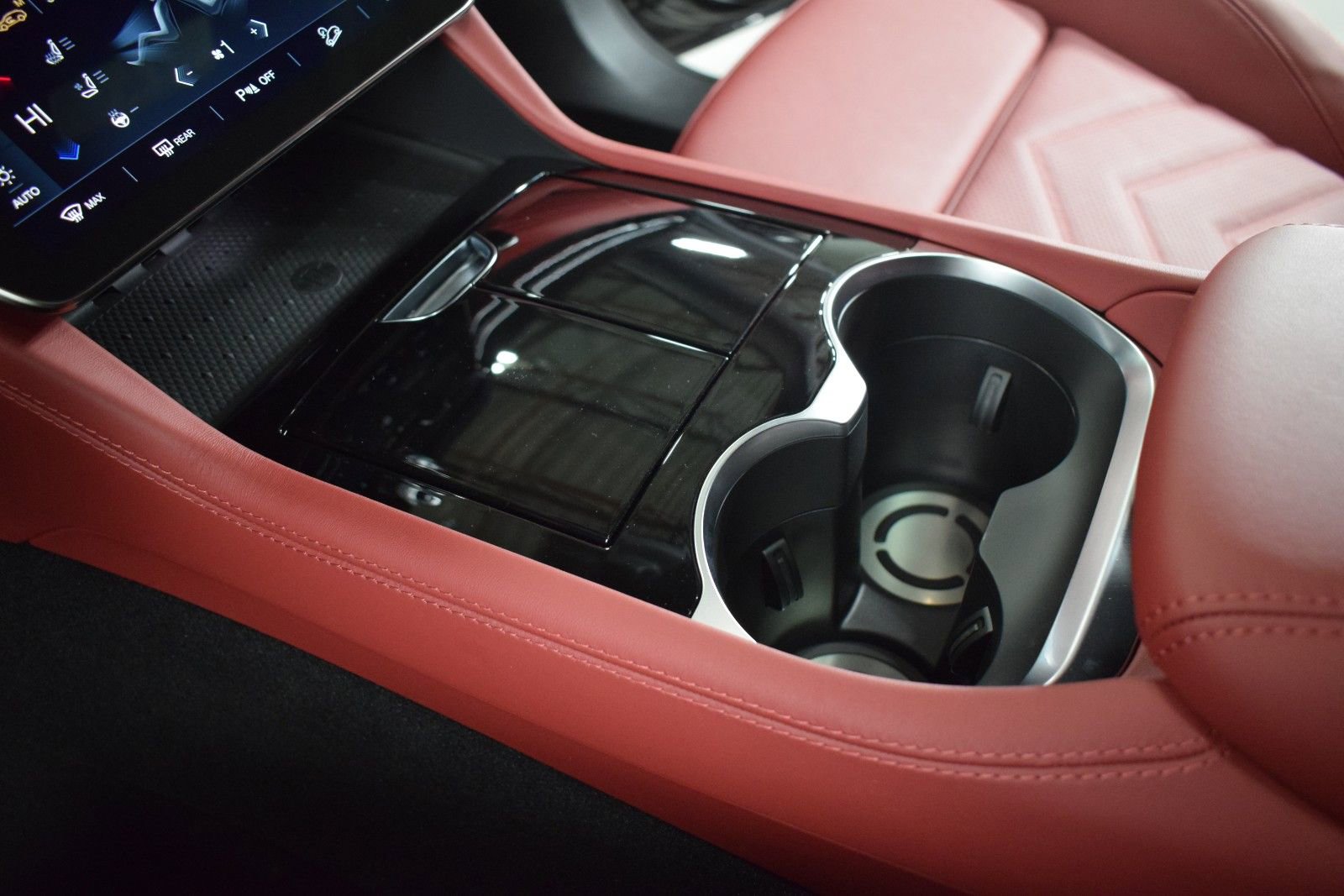New 2025 Maserati Grecale Folgore image 36