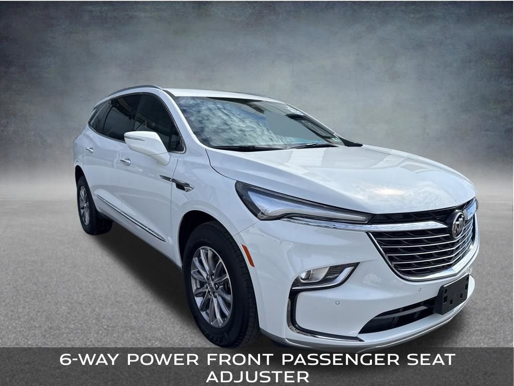 Used 2023 Buick Enclave Essence image 8