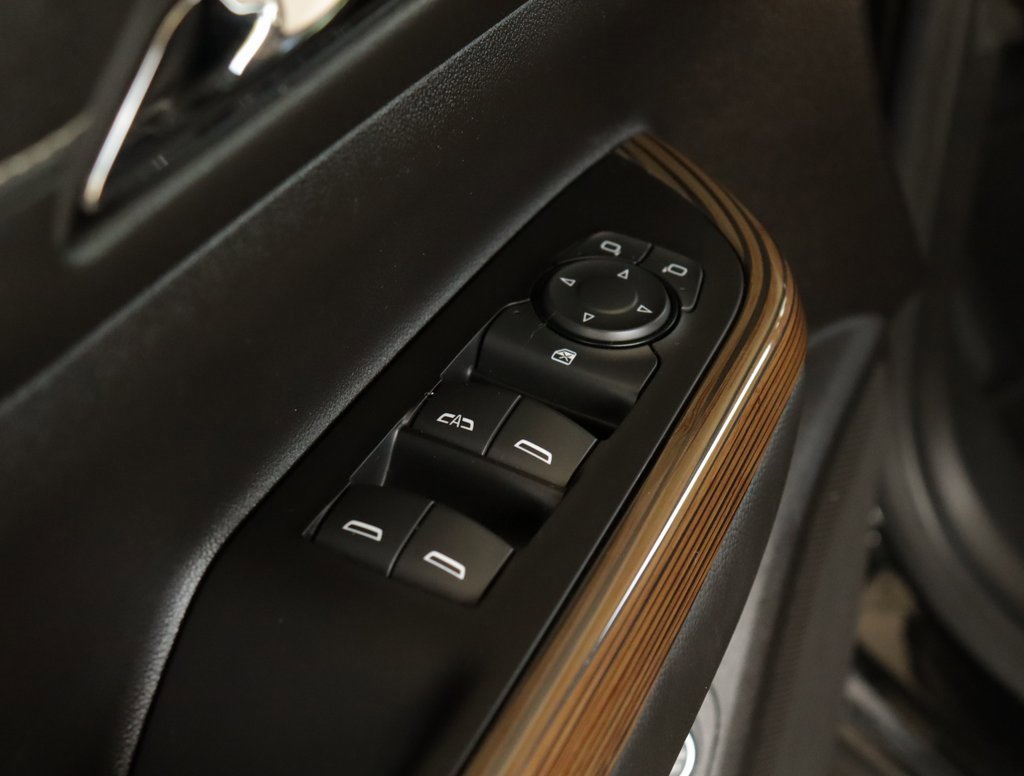 Used 2023 GMC Acadia SLE w/ Driver Convenience Package image 23