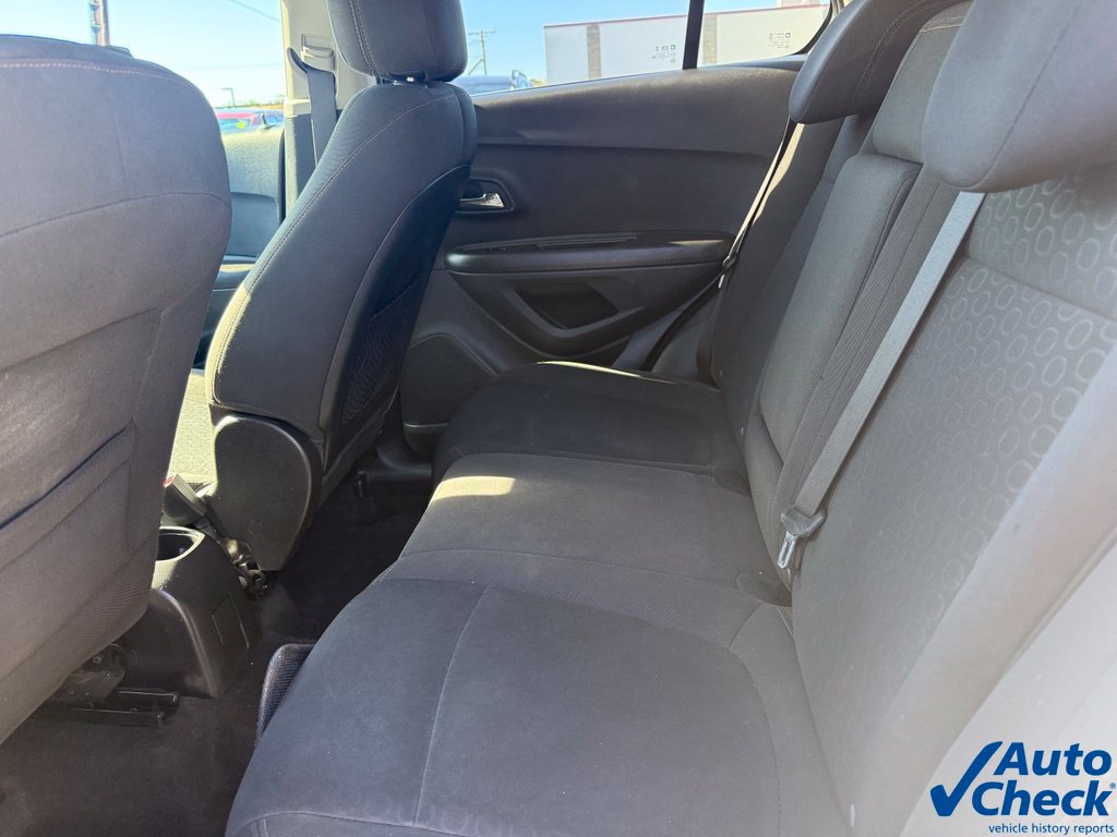Used 2020 Chevrolet Trax LS w/ Tint and Cruise Package AWD/4WD image 5