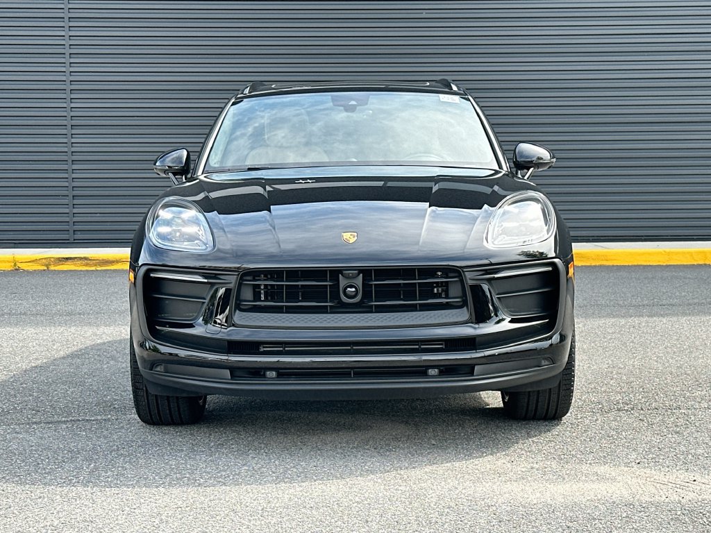New 2026 Porsche Macan AWD/4WD image 6