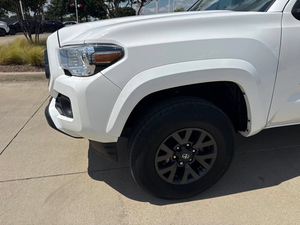 Used 2023 Toyota Tacoma SR5 RWD image 2