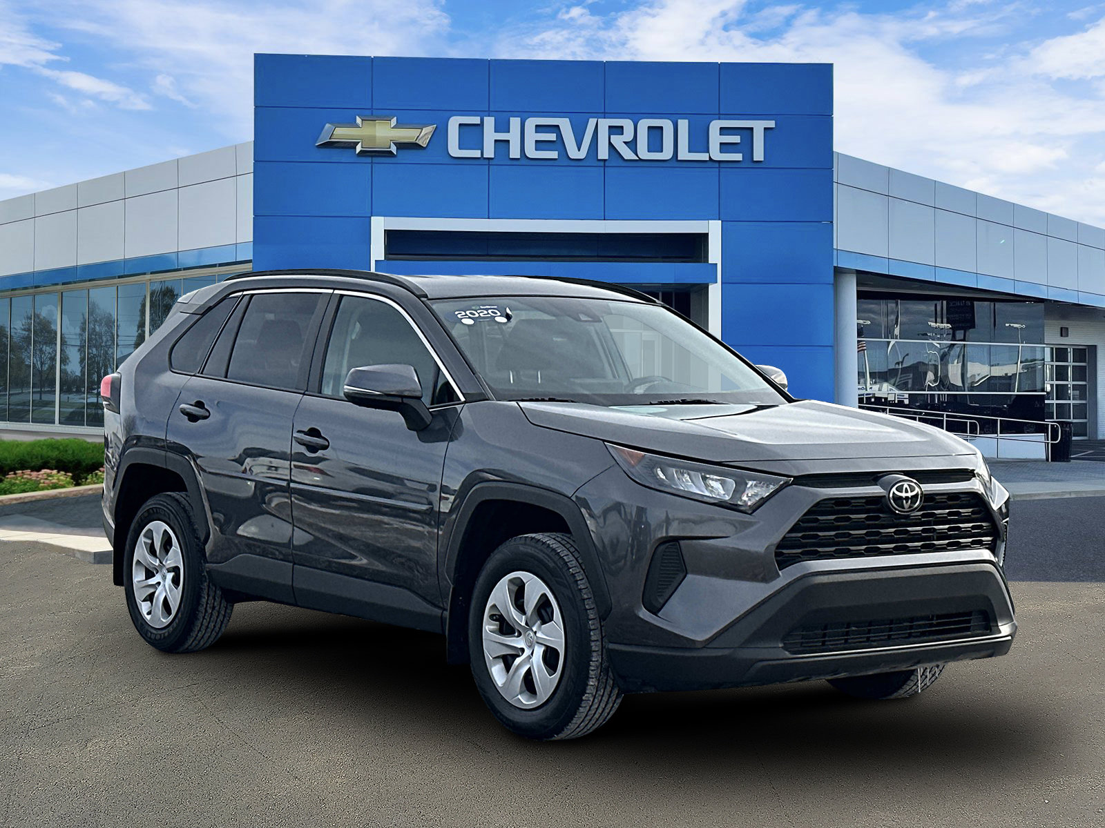 Used 2020 Toyota RAV4 LE image 8