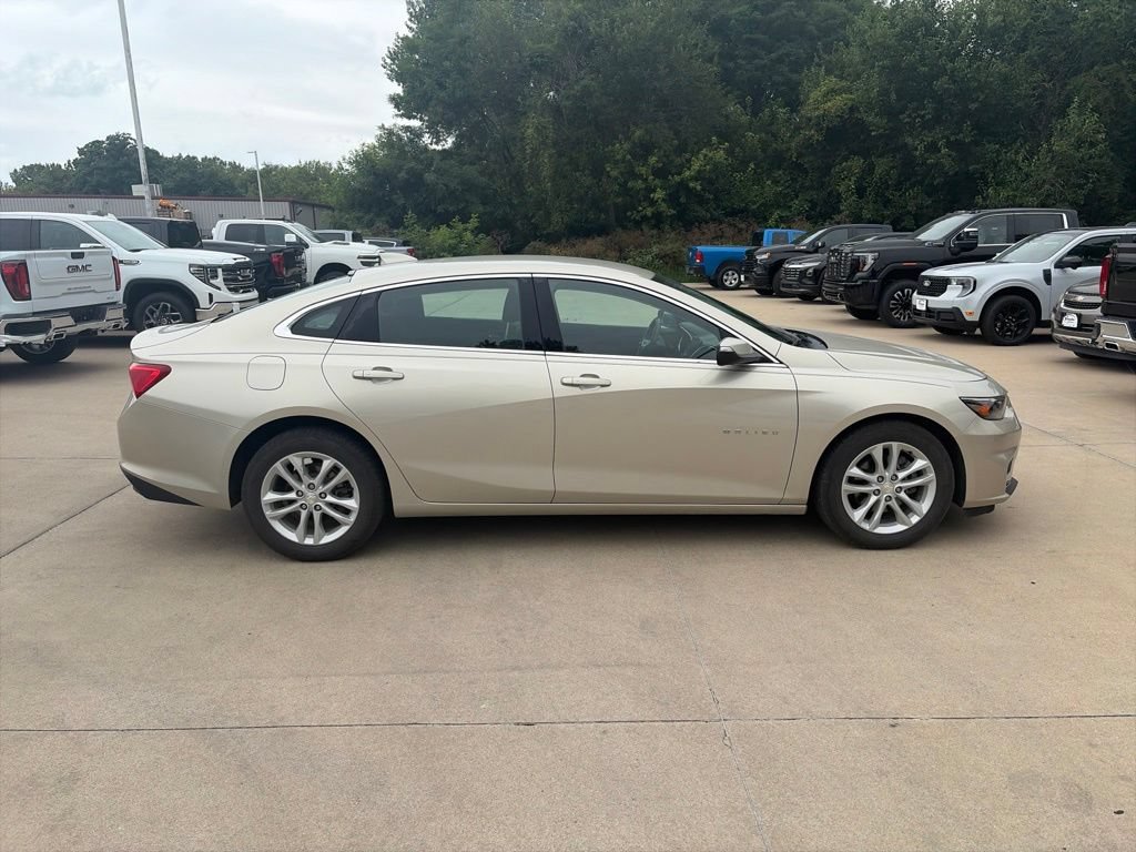 Used 2016 Chevrolet Malibu LT FWD image 6