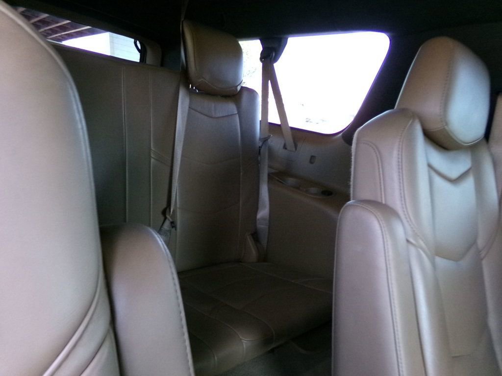 Used 2017 Cadillac Escalade ESV Platinum image 15