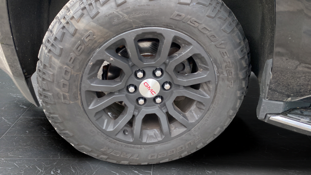 Used 2020 GMC Yukon SLT AWD/4WD image 40
