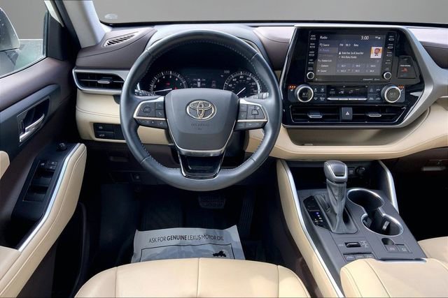 Used 2020 Toyota Highlander XLE image 5