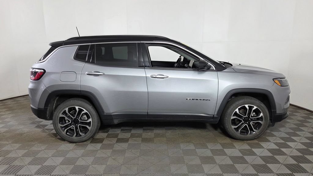 Used 2022 Jeep Compass Limited AWD/4WD image 9