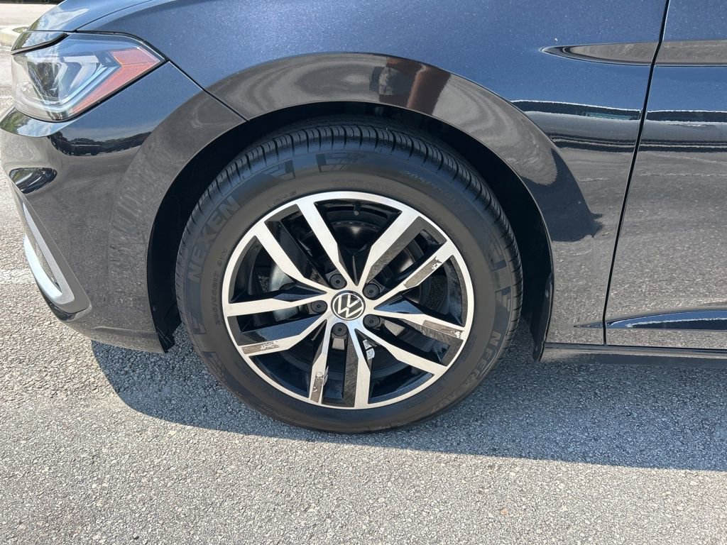 Used 2025 Volkswagen Jetta SE w/ Sunroof Package FWD image 54