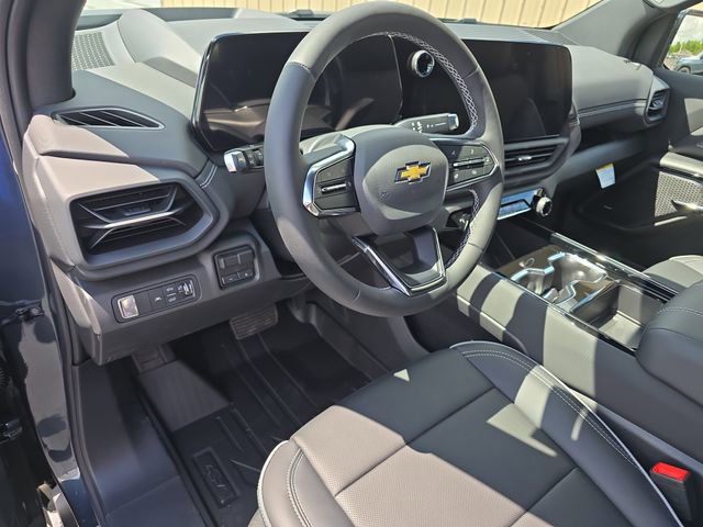New 2025 Chevrolet Silverado EV LT image 16